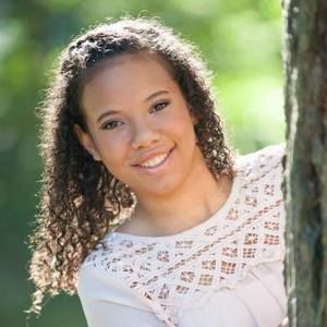 Meet your Posher, Demetria